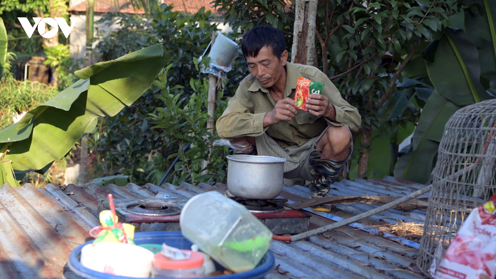 Bốn ngày sống trên mái nhà giữa dòng lũ dữ ở Phú Bình, Thái Nguyên